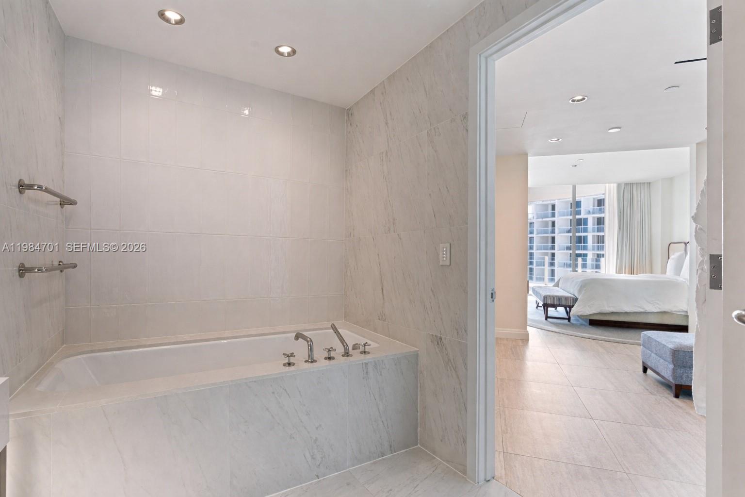 Four Seasons - Residential