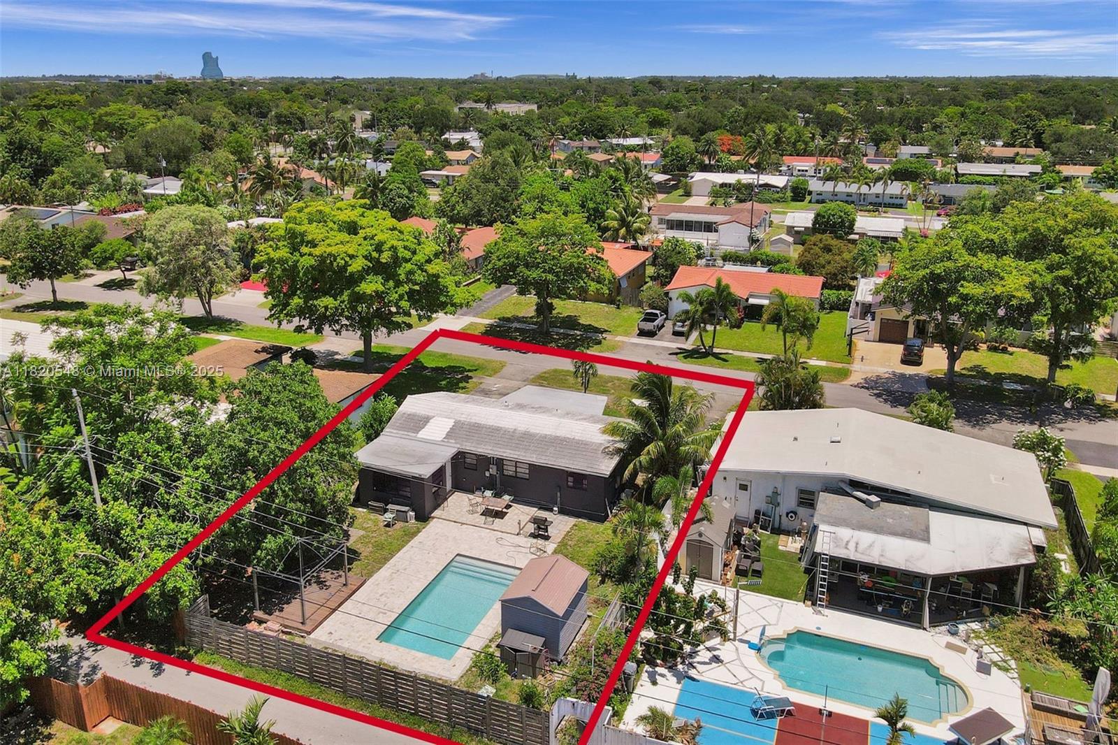 3338 Cleveland St, Hollywood, FL, 33021/$728,000 2 3338 Cleveland St