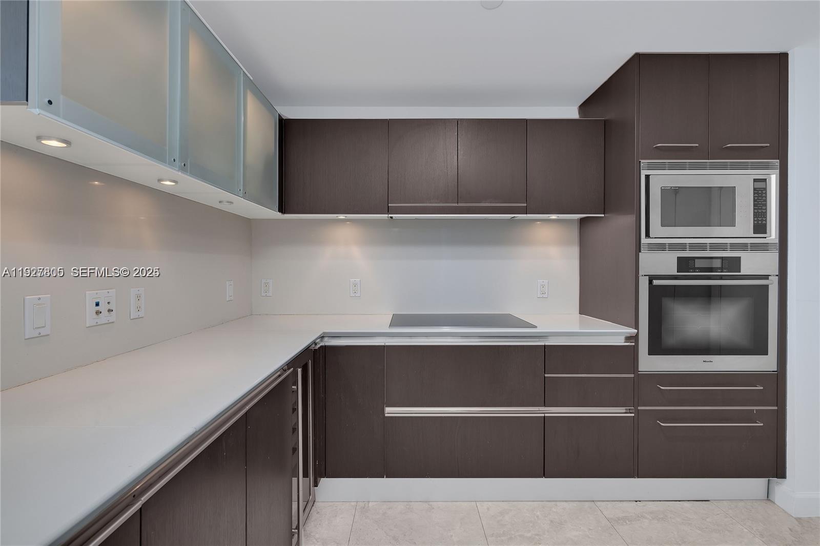 JADE BEACH CONDO - Residential Lease