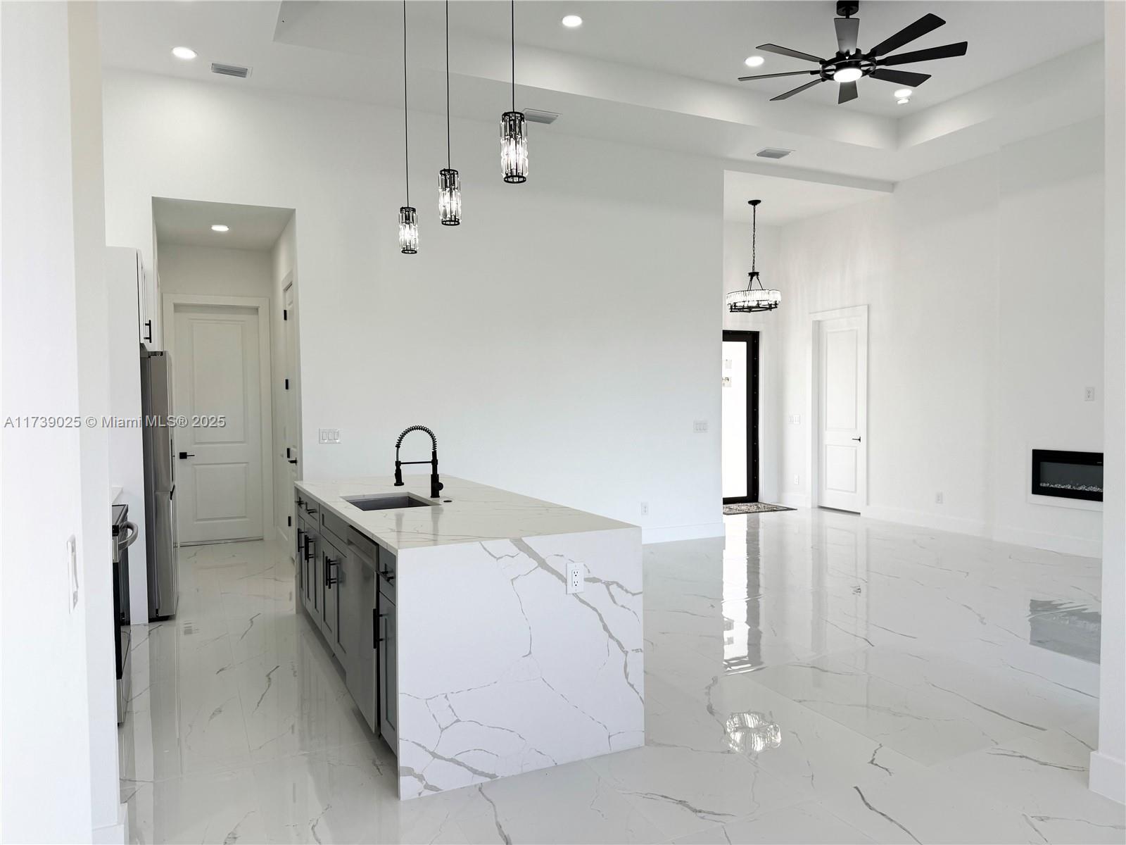 UNIT 36 CAPE CORAL - Residential