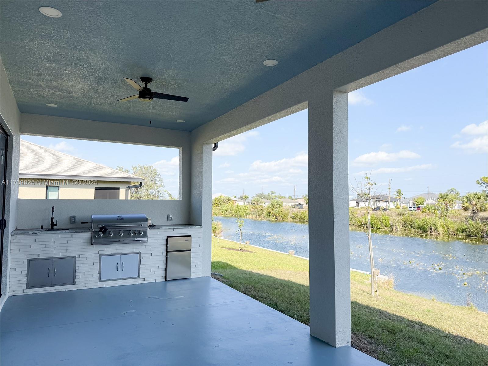 UNIT 36 CAPE CORAL - Residential