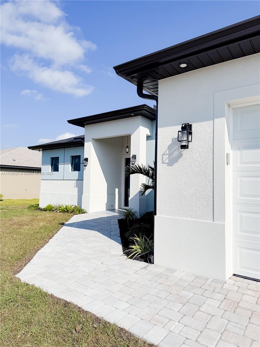 UNIT 36 CAPE CORAL - Residential