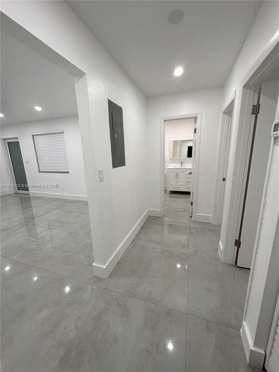 SILVER BLUFF GARDENS - Residential Lease