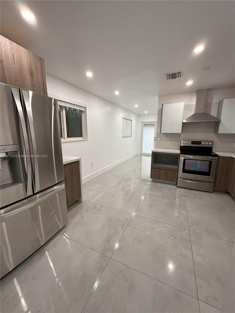 SILVER BLUFF GARDENS - Residential Lease