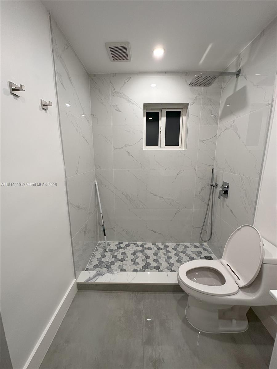 SILVER BLUFF GARDENS - Residential Lease