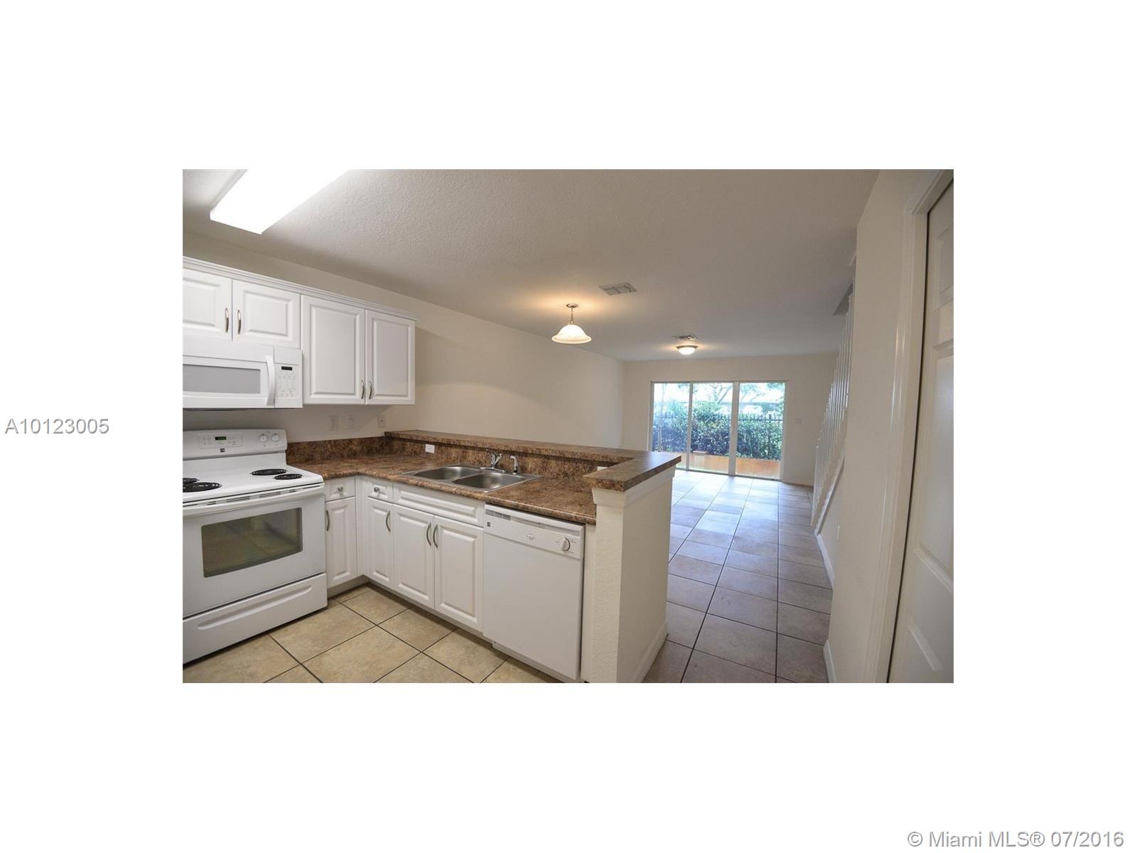 Unique life style living in Davie area, Beautiful townhouses, almost new construction, excellent distribution and layout spaces. close to highways, colleges, restaurants. quite neighborhood and walking distant to public transportation.