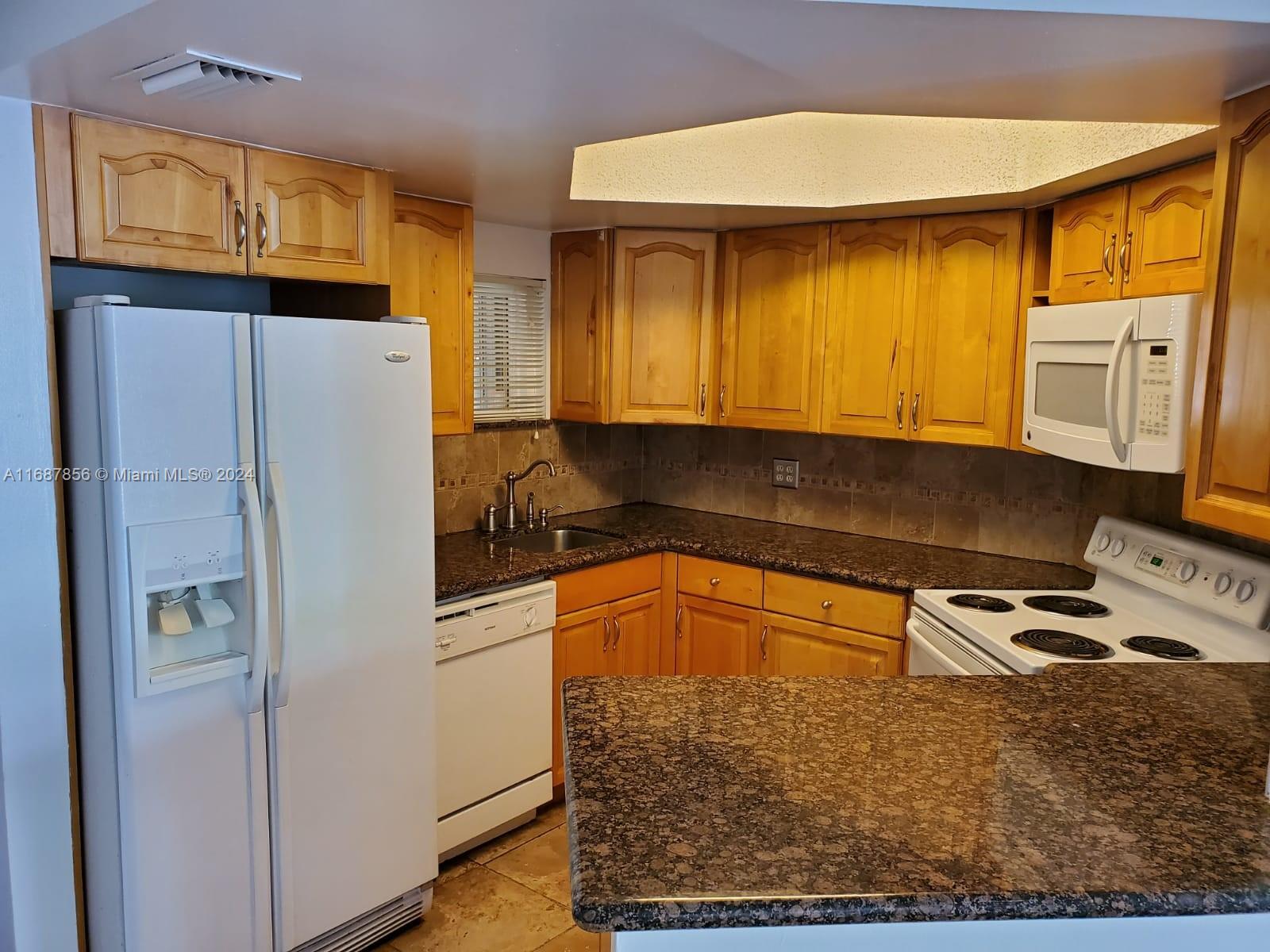 LAS VISTAS AT DORAL CONDO - Residential Lease