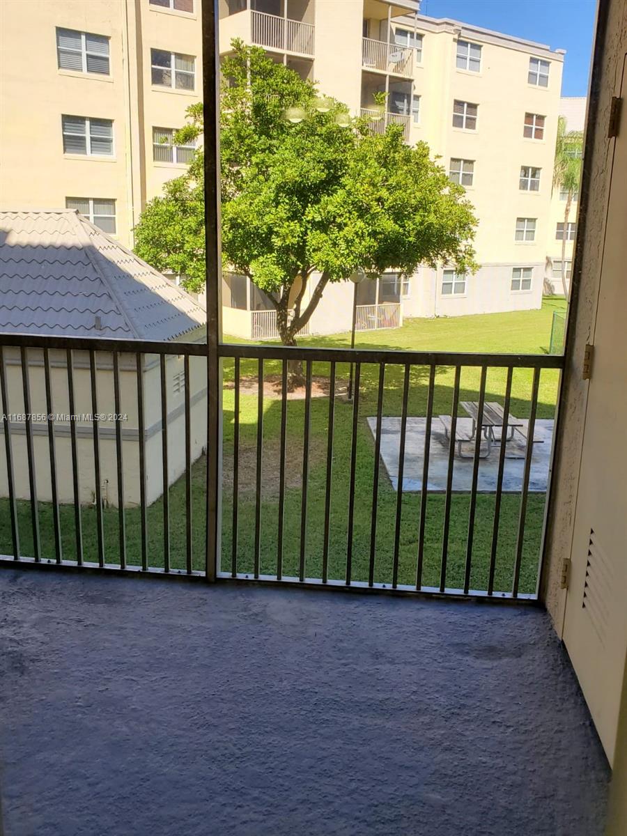 LAS VISTAS AT DORAL CONDO - Residential Lease