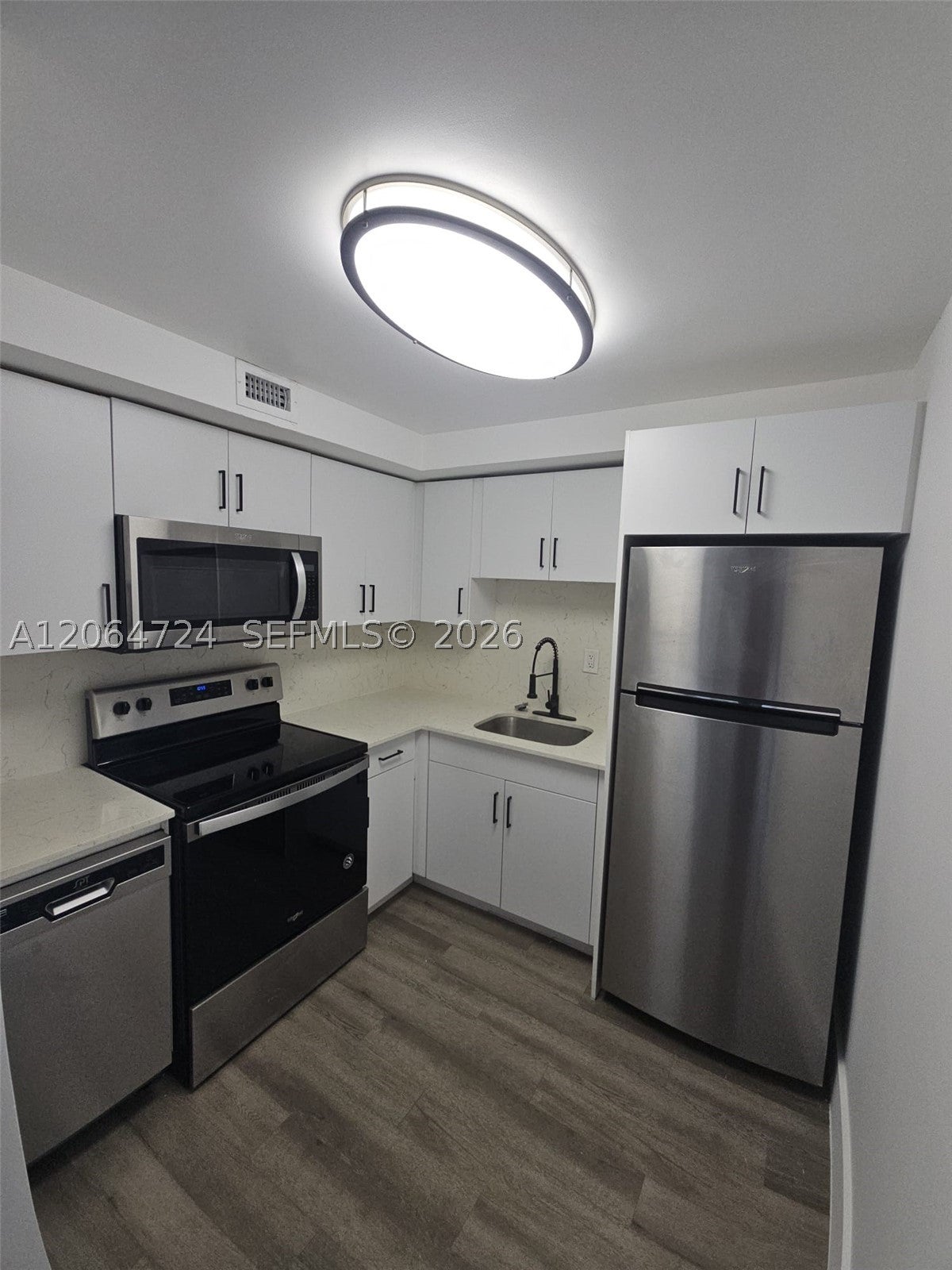 8101 Crespi Blvd 403