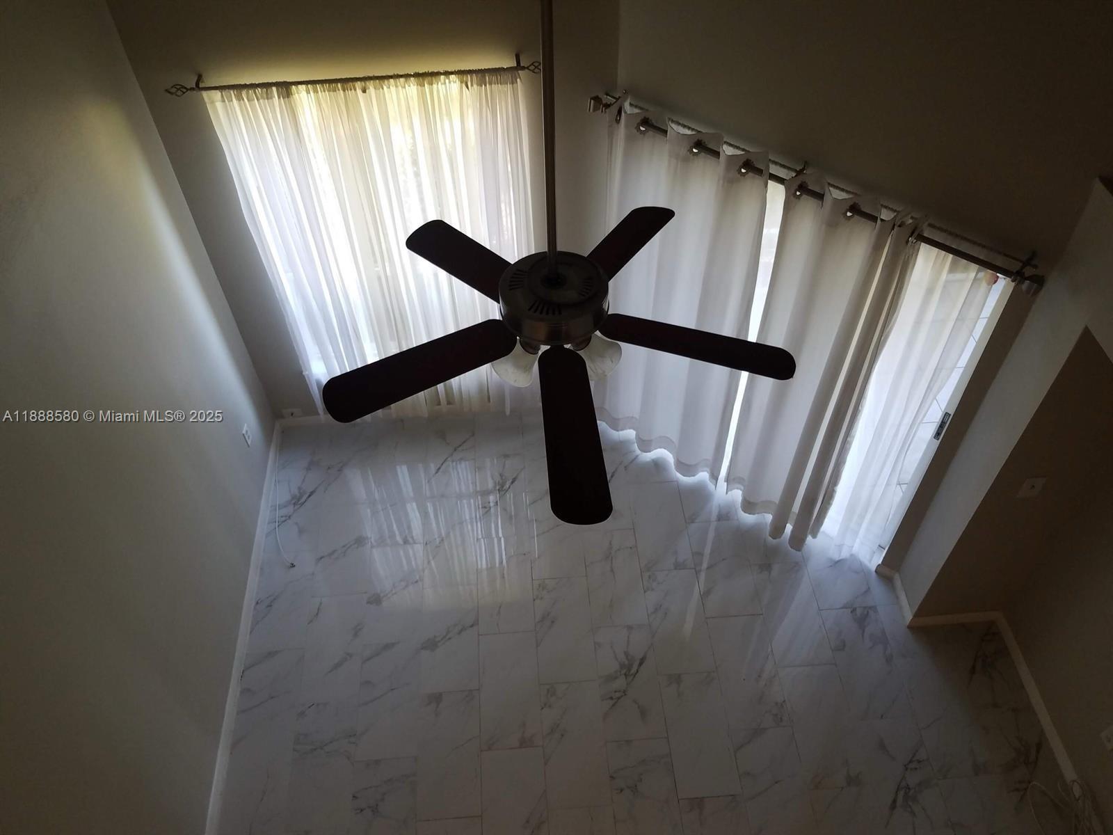 PALM LAKE CONDO - Residential