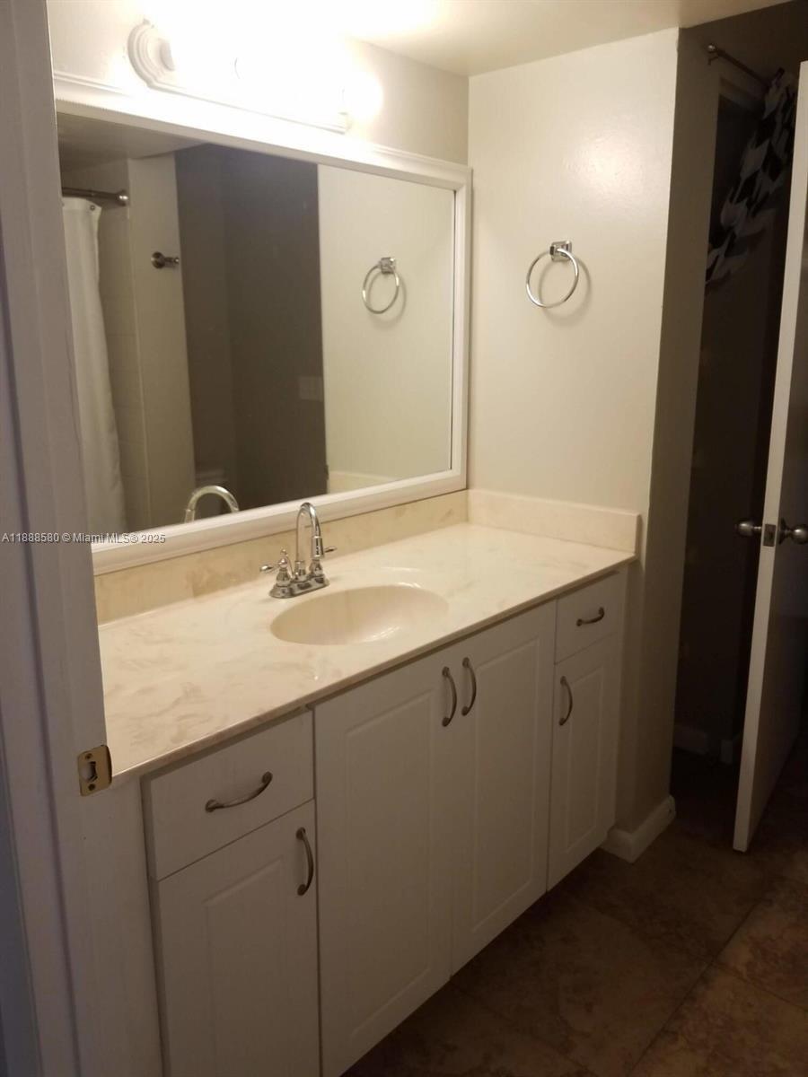 PALM LAKE CONDO - Residential