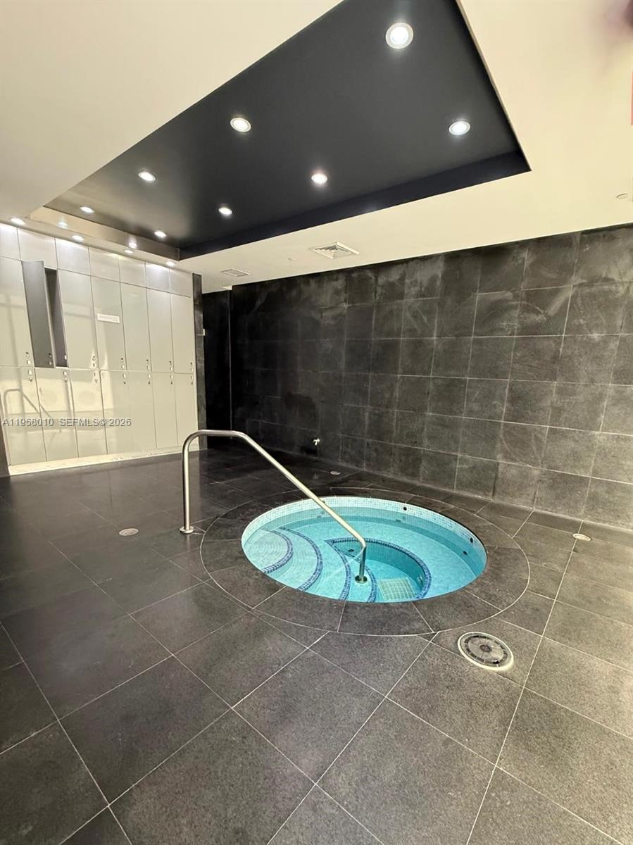 500 BRICKELL WEST CONDO - Residential