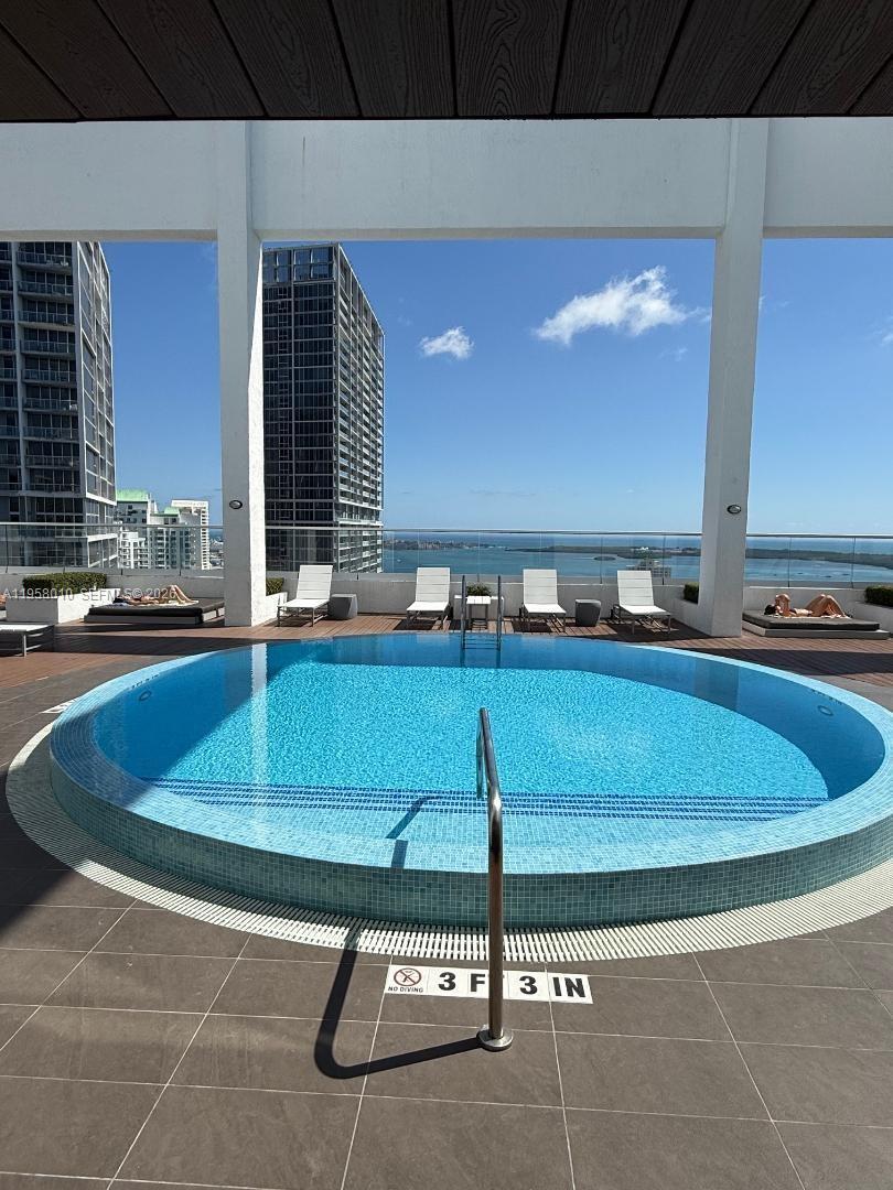 500 BRICKELL WEST CONDO - Residential