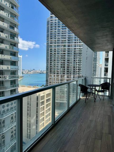 500 BRICKELL WEST CONDO - Residential