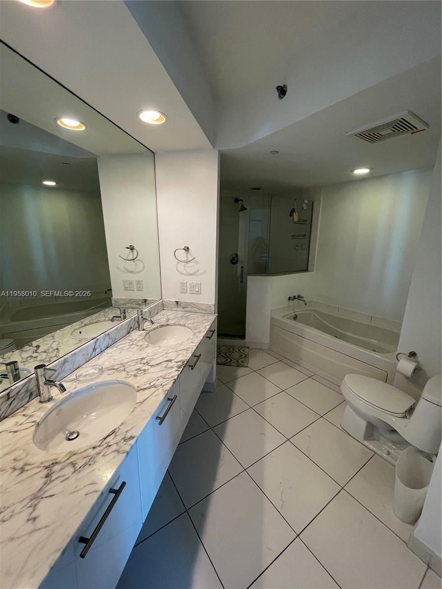 500 BRICKELL WEST CONDO - Residential