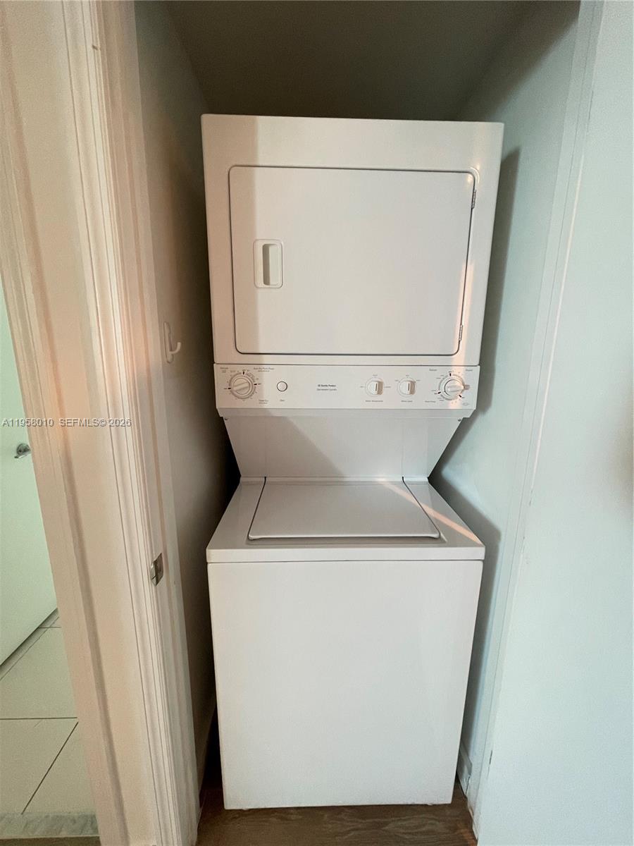 500 BRICKELL WEST CONDO - Residential