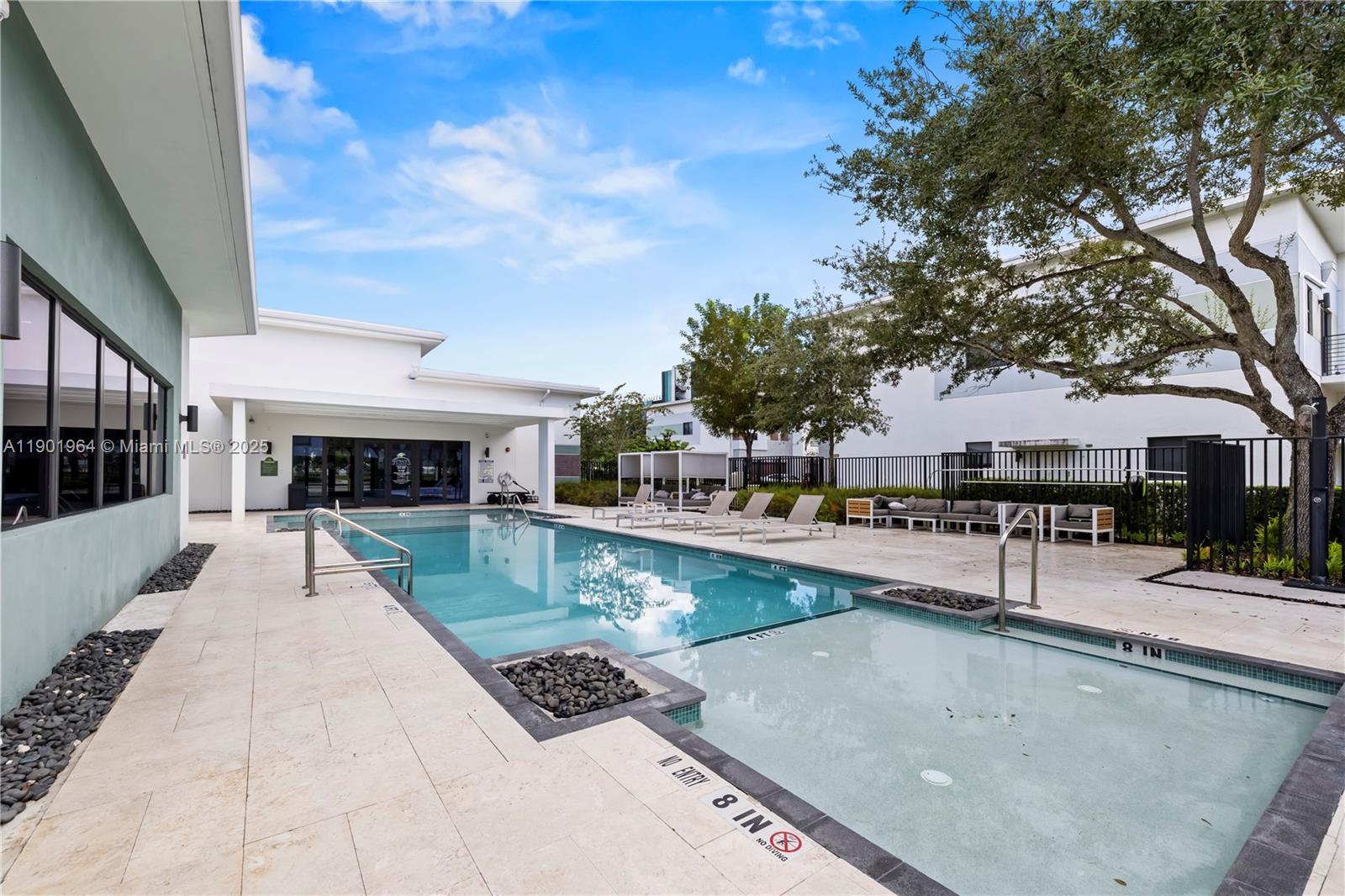 PLANTATION BUSINESS PARK - Residential Lease