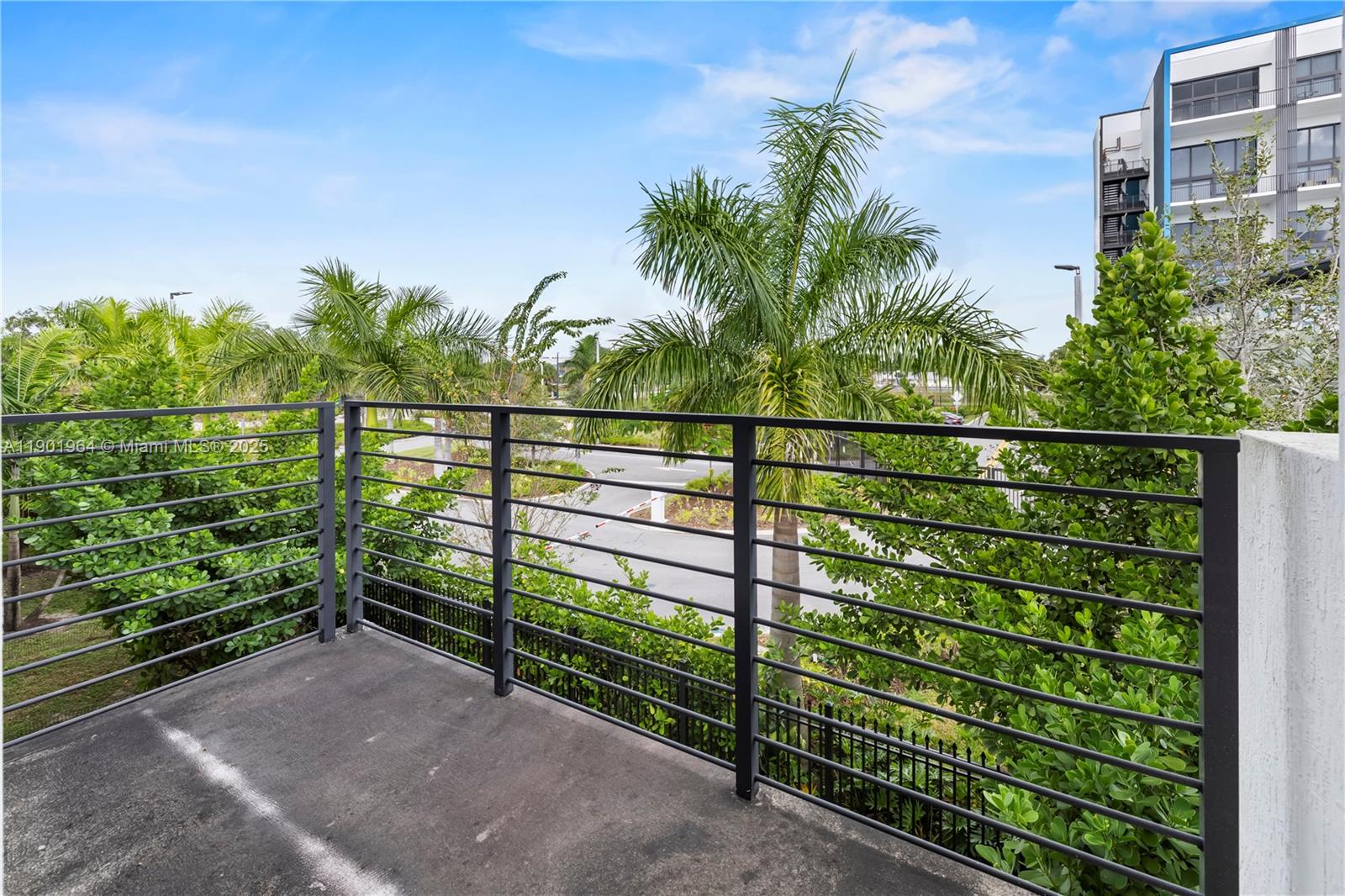 PLANTATION BUSINESS PARK - Residential Lease