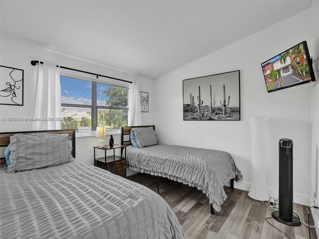WESTFIELD AT WPB - Residential Lease
