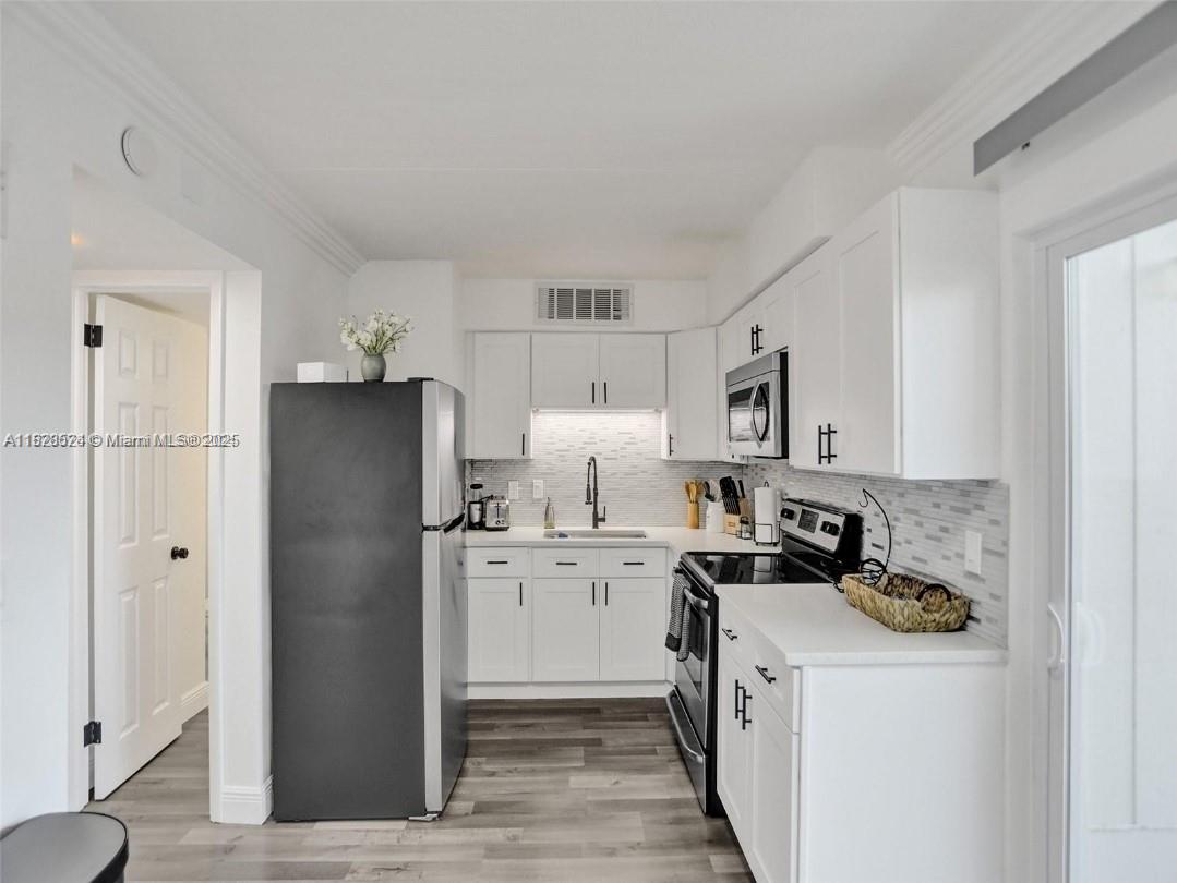 WESTFIELD AT WPB - Residential Lease