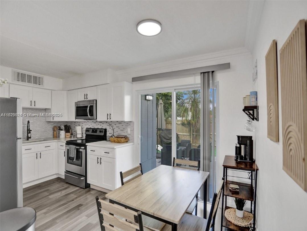 WESTFIELD AT WPB - Residential Lease