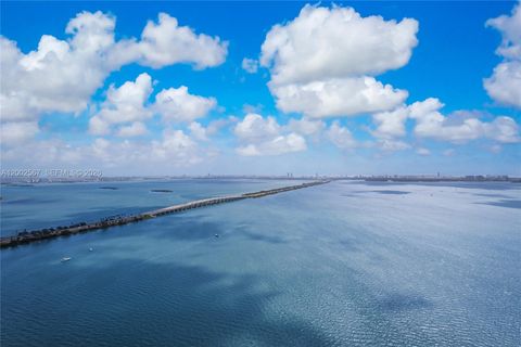 Tiny photo for 2900 NE 7th Ave #4003, Miami, FL 33137 (MLS # A12002567)