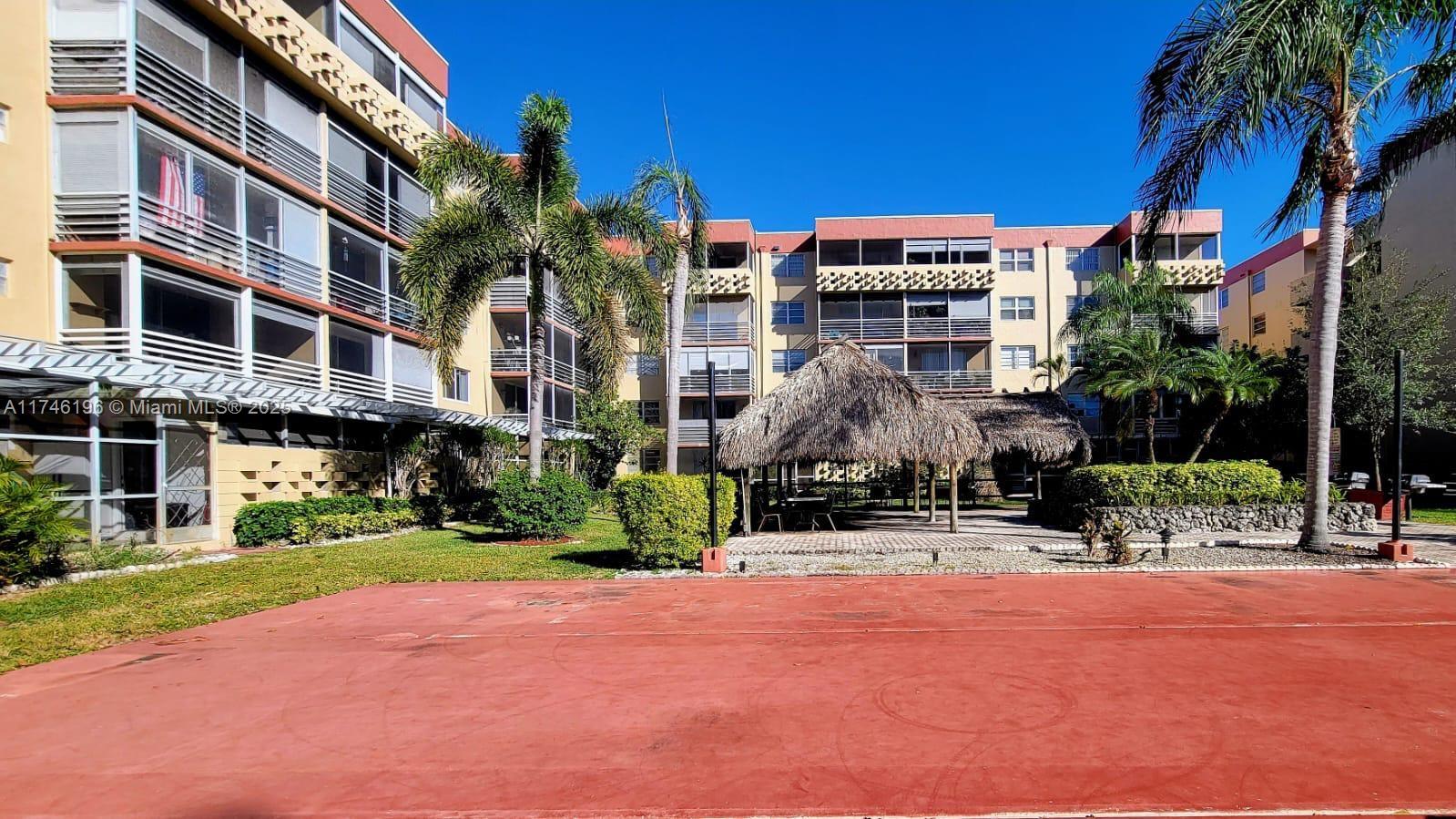 POLYNESIAN GARDENS CONDOM - Residential