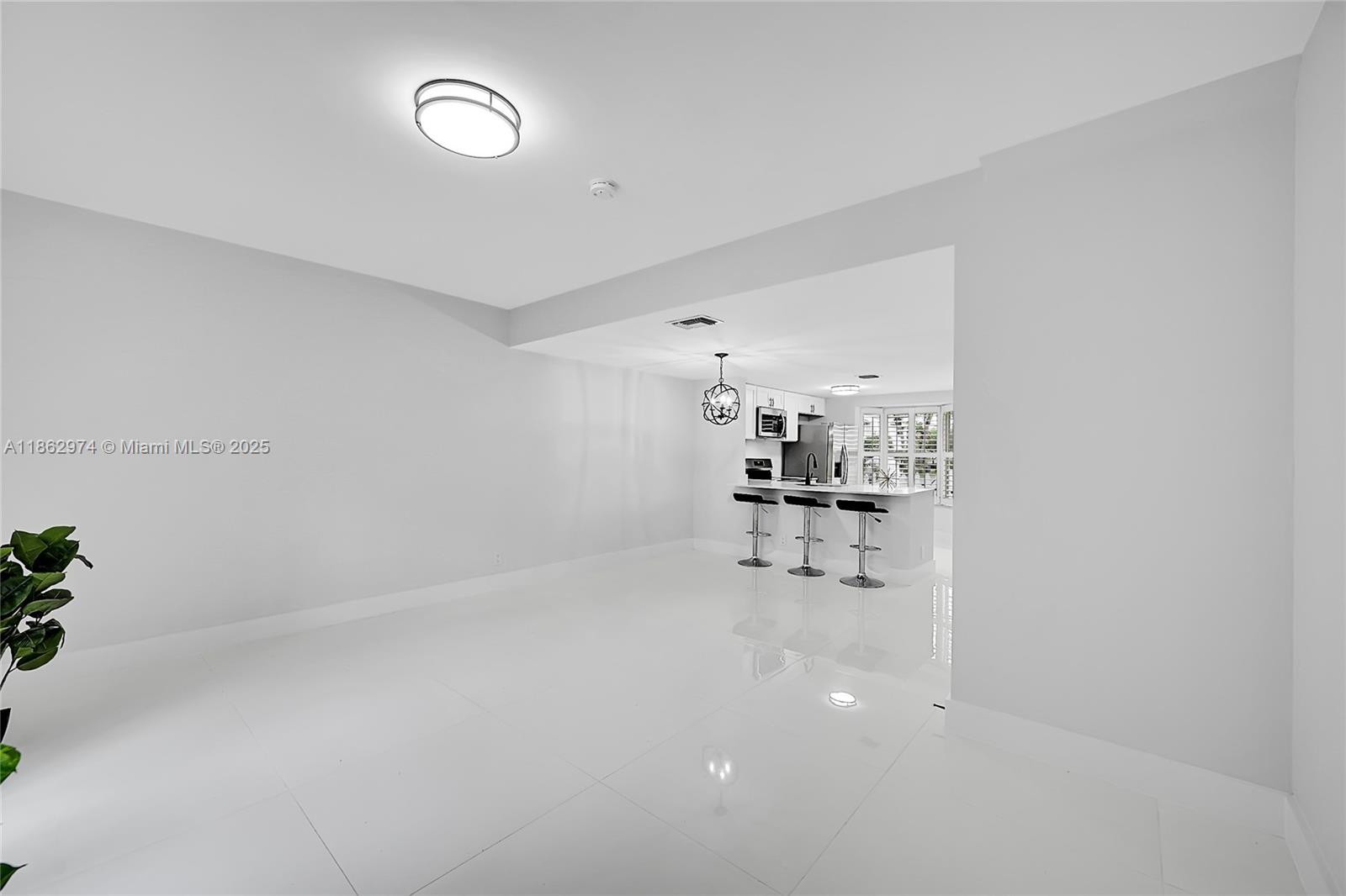 SUN HARBOUR - Residential