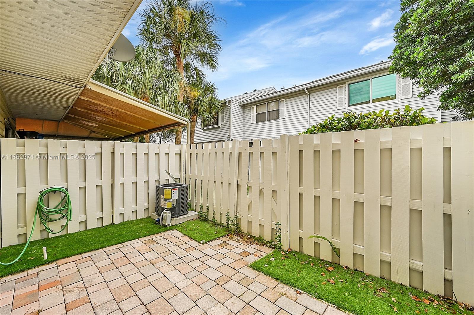 SUN HARBOUR - Residential