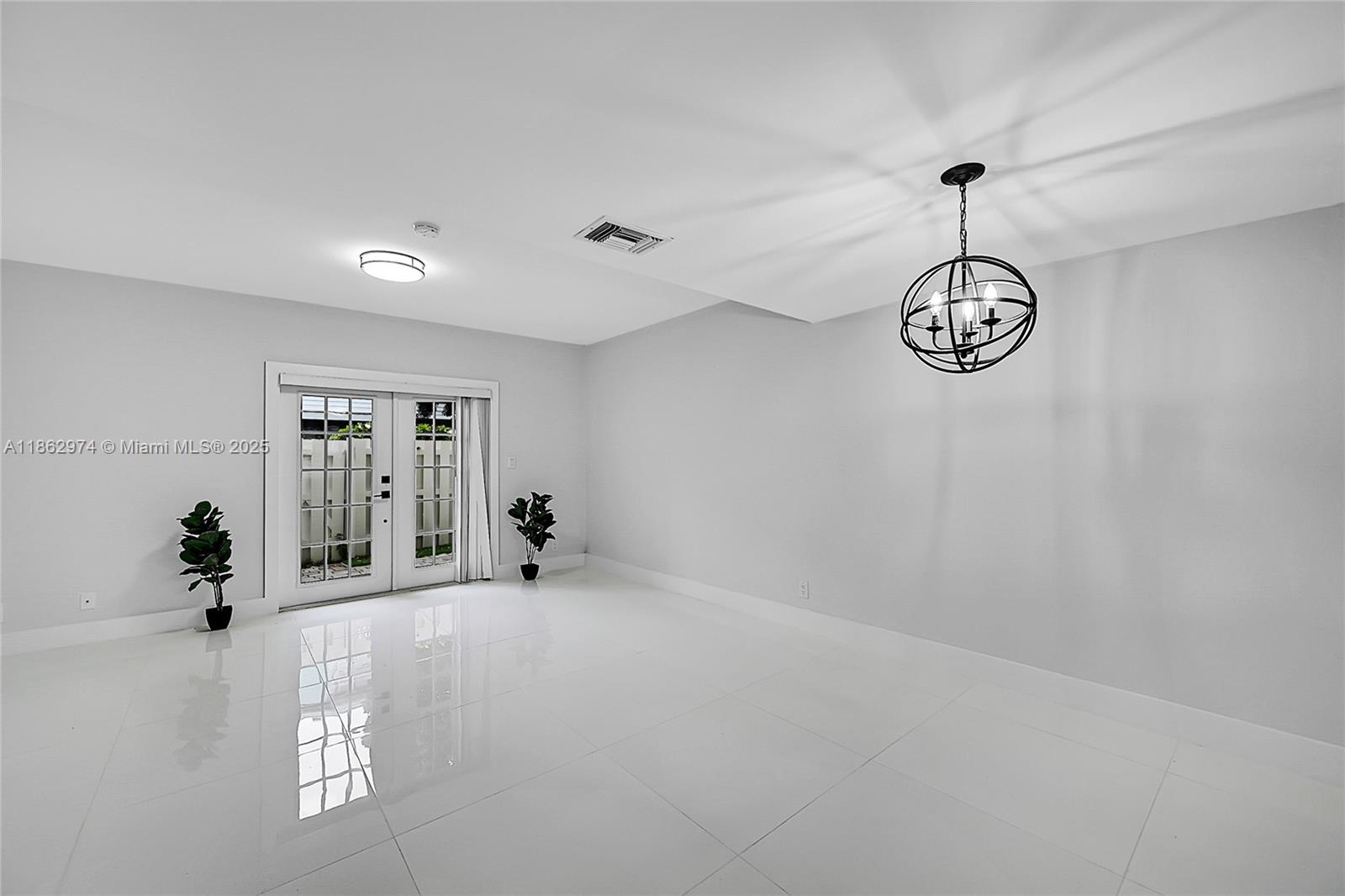 SUN HARBOUR - Residential