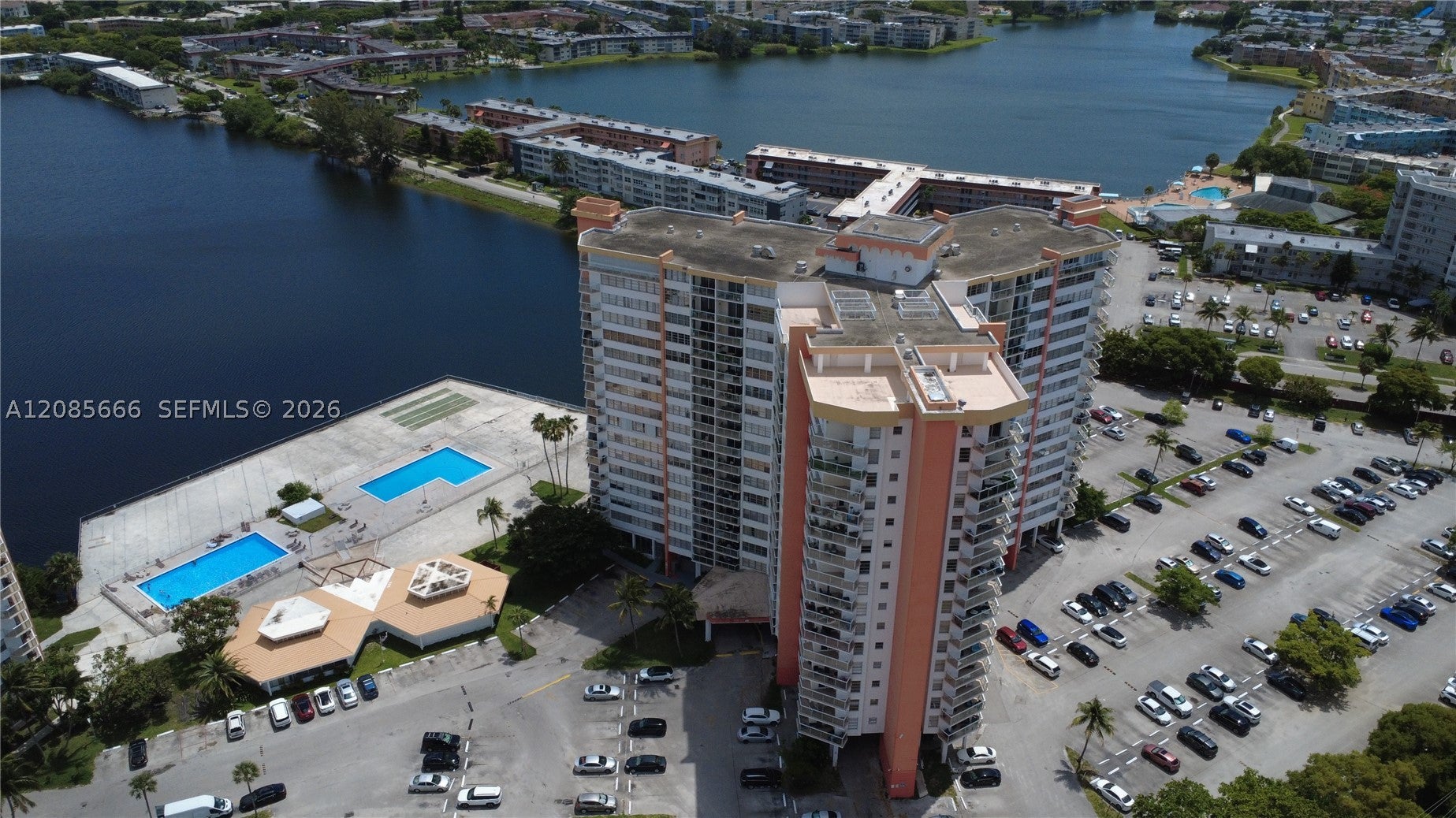 1351 NE Miami Gardens Dr 422E