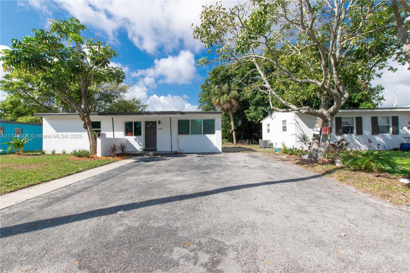 1167 NW 9th Ave