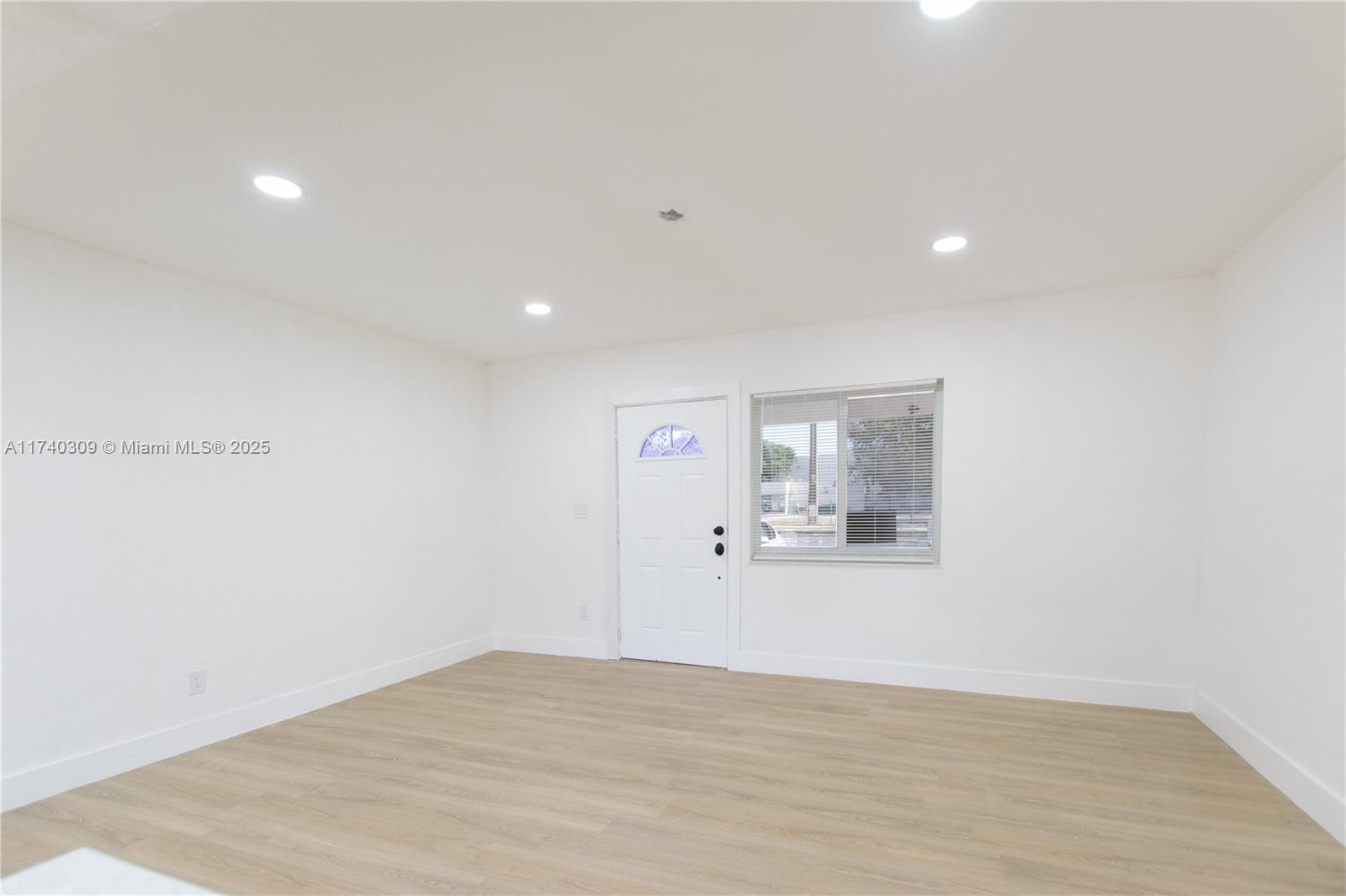 1167 NW 9th Ave