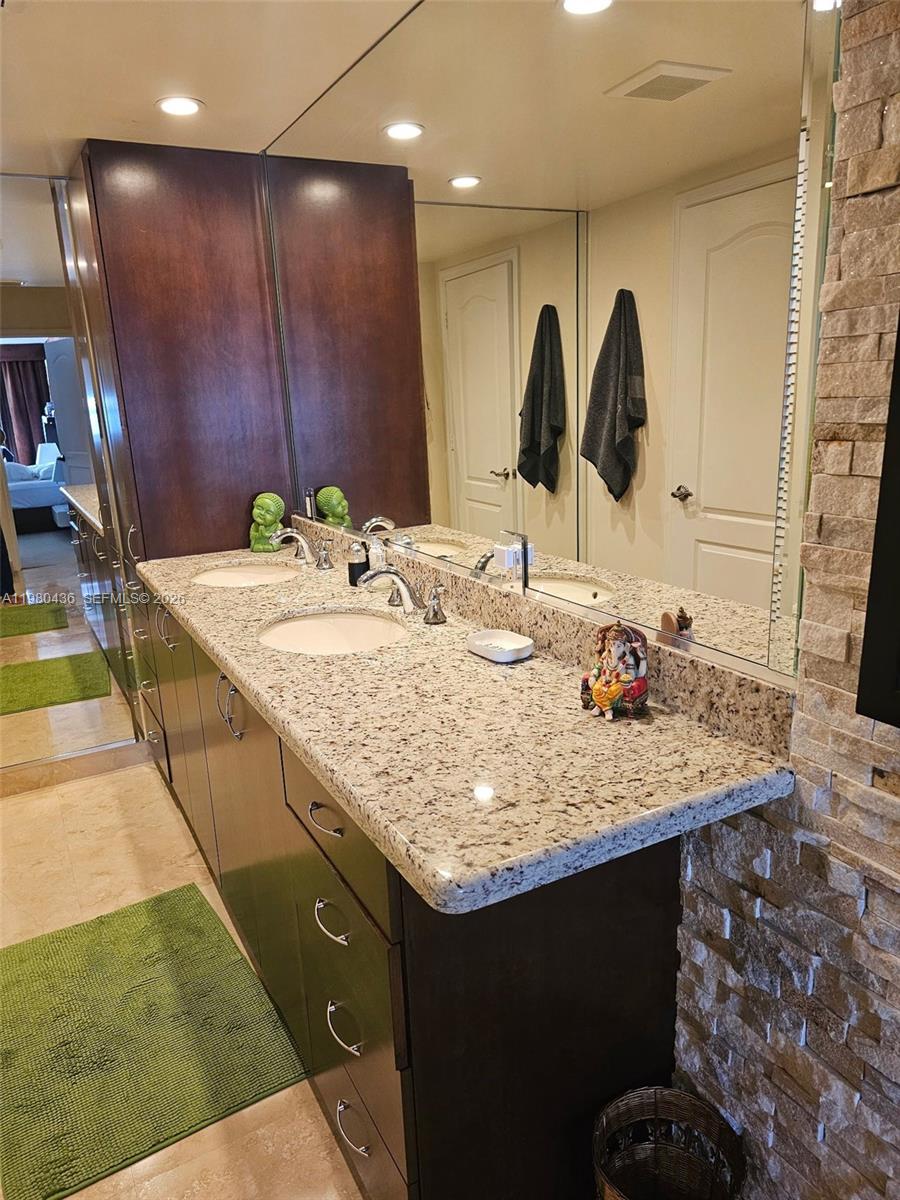 GROVE ISLE CONDO - Residential Lease