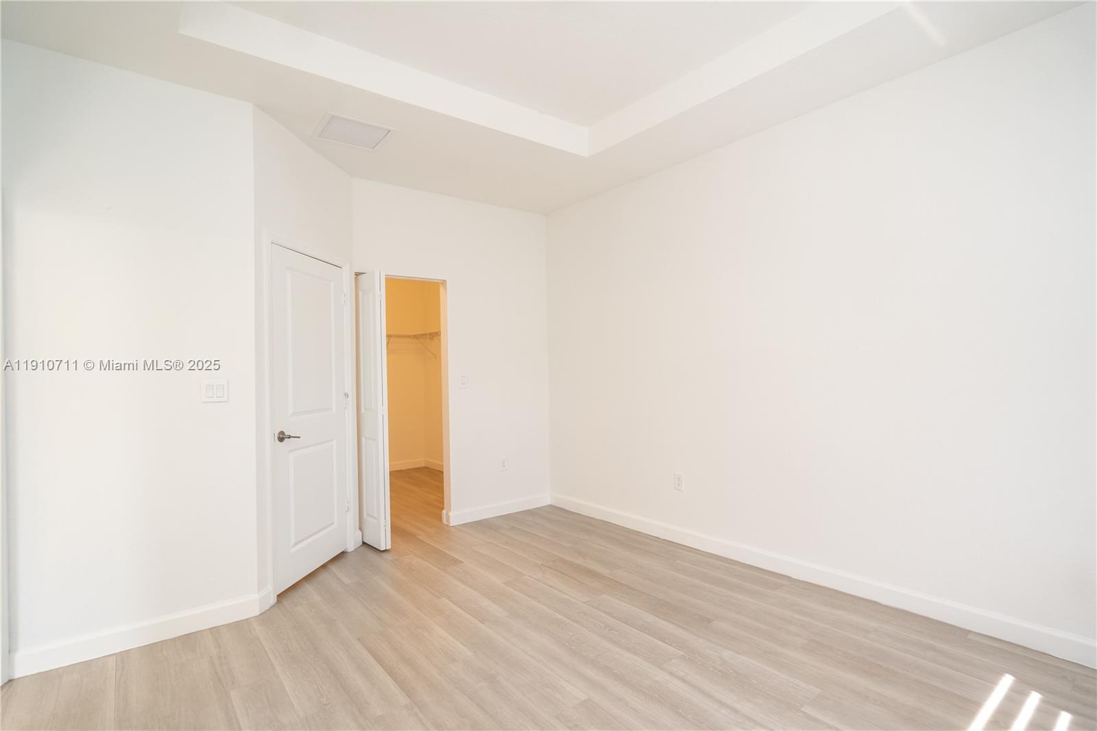 COCO PALM VILLAS - Residential