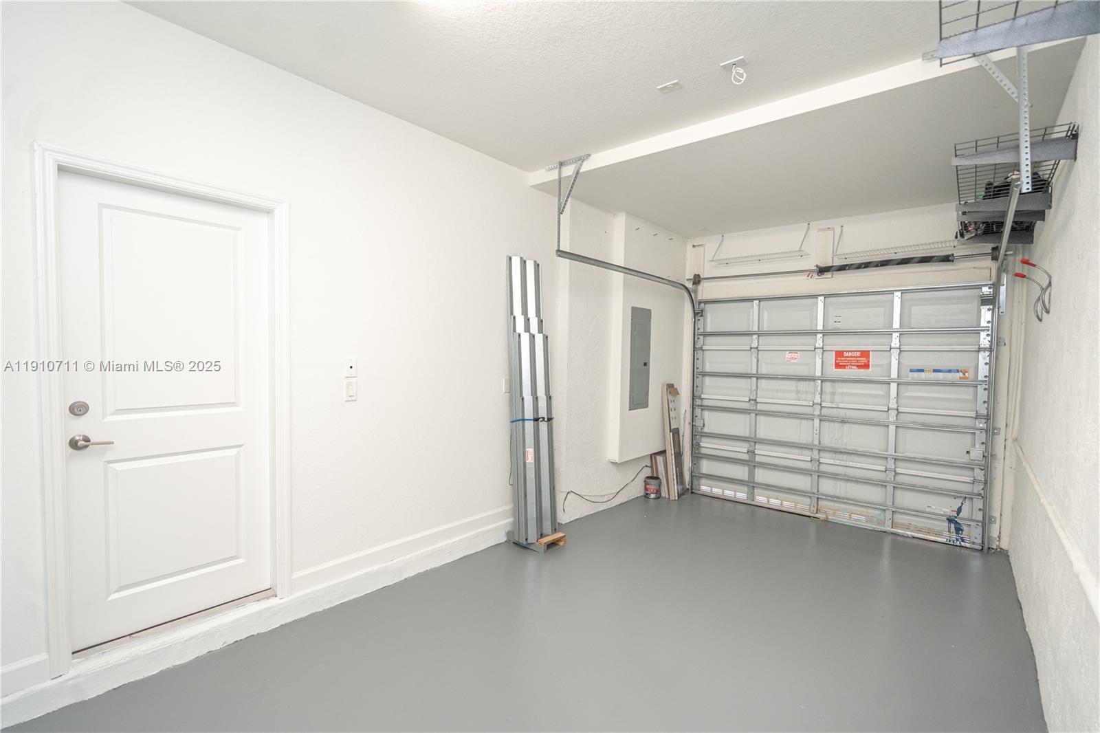 COCO PALM VILLAS - Residential