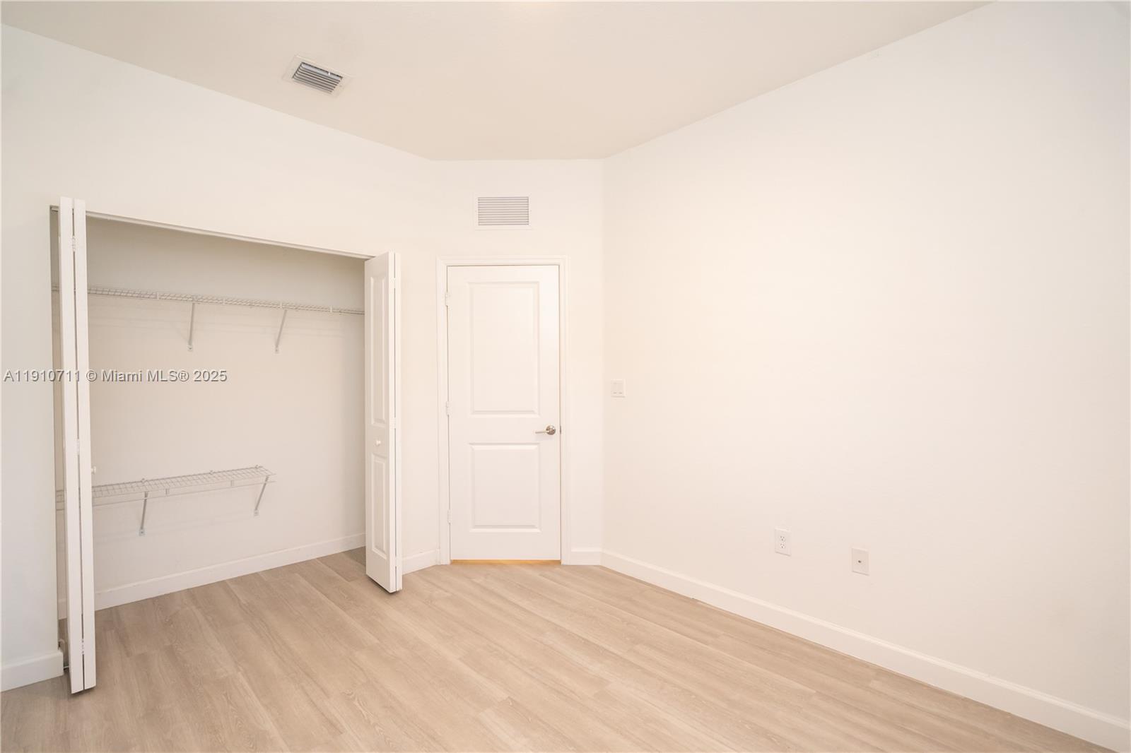 COCO PALM VILLAS - Residential