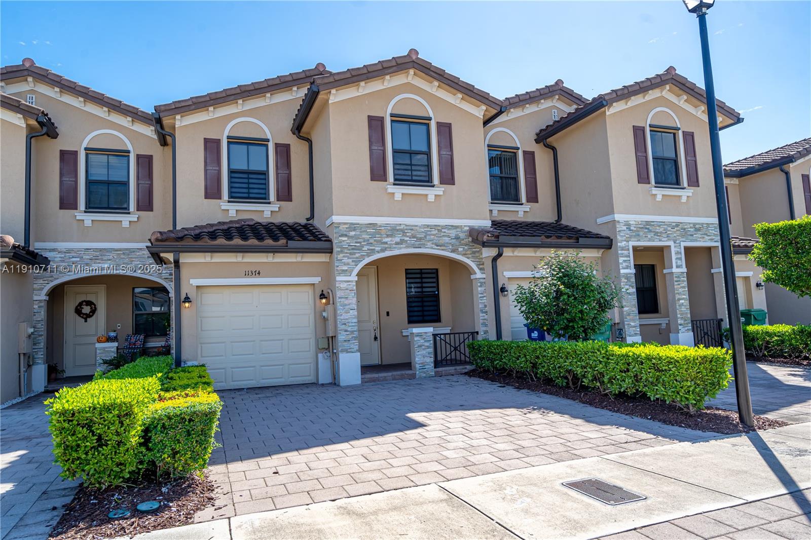 COCO PALM VILLAS - Residential