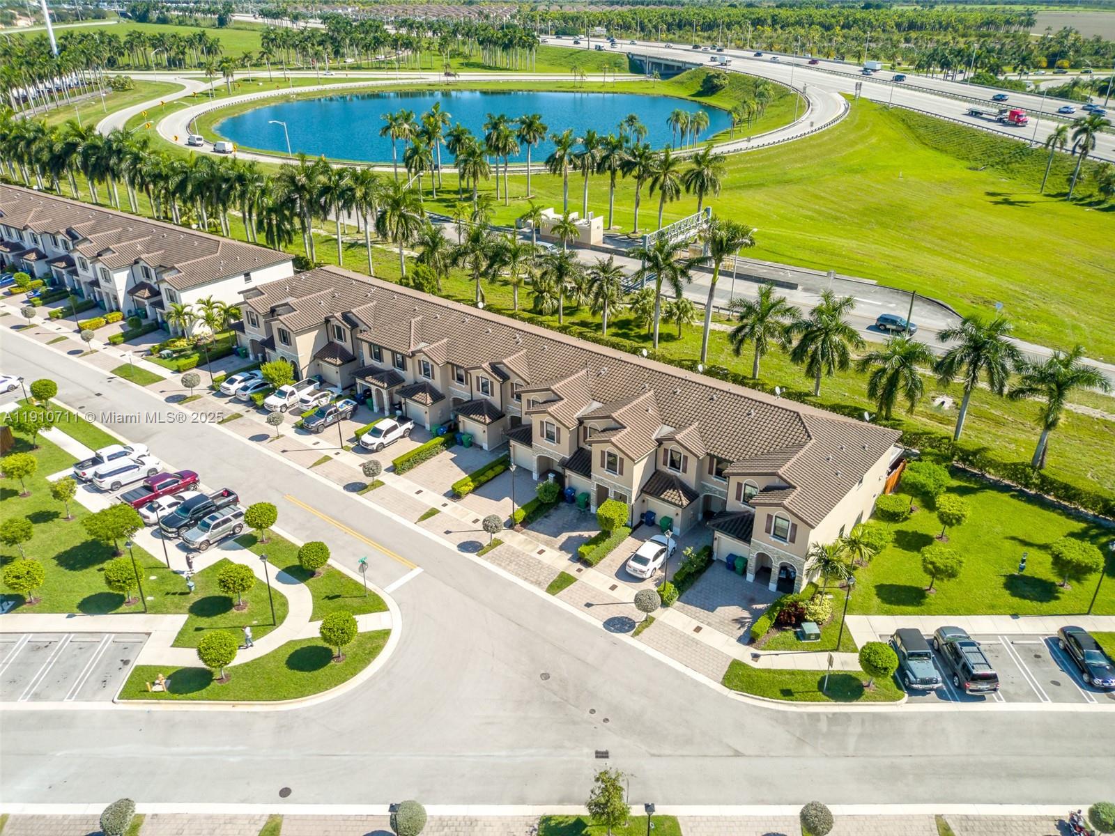 COCO PALM VILLAS - Residential