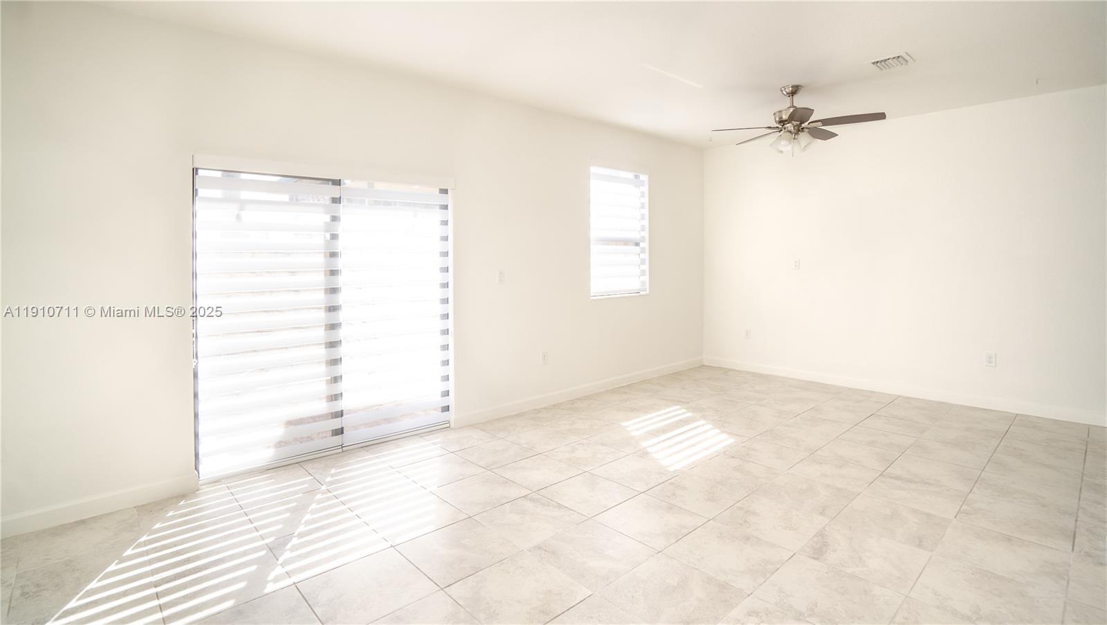 COCO PALM VILLAS - Residential