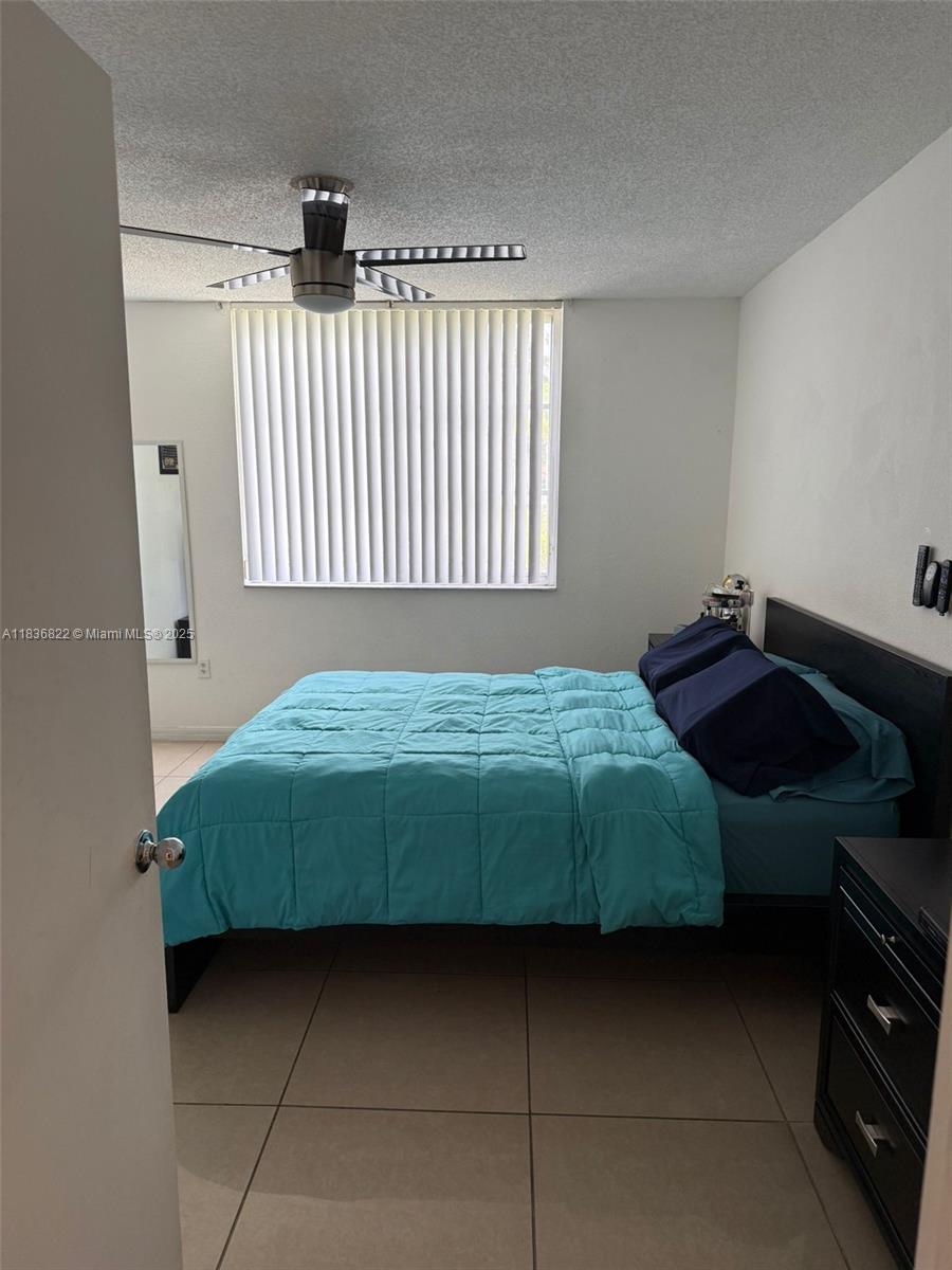 4320 NW 107 102-1