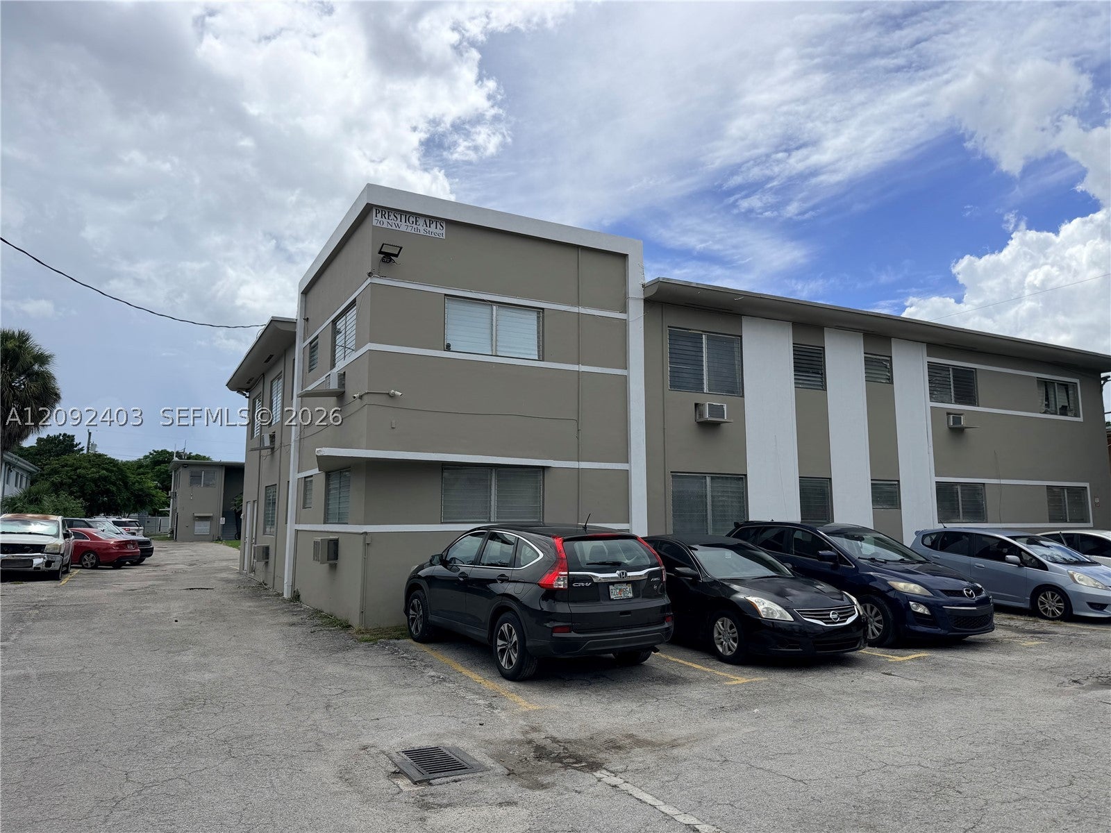70 NW 77th St 9