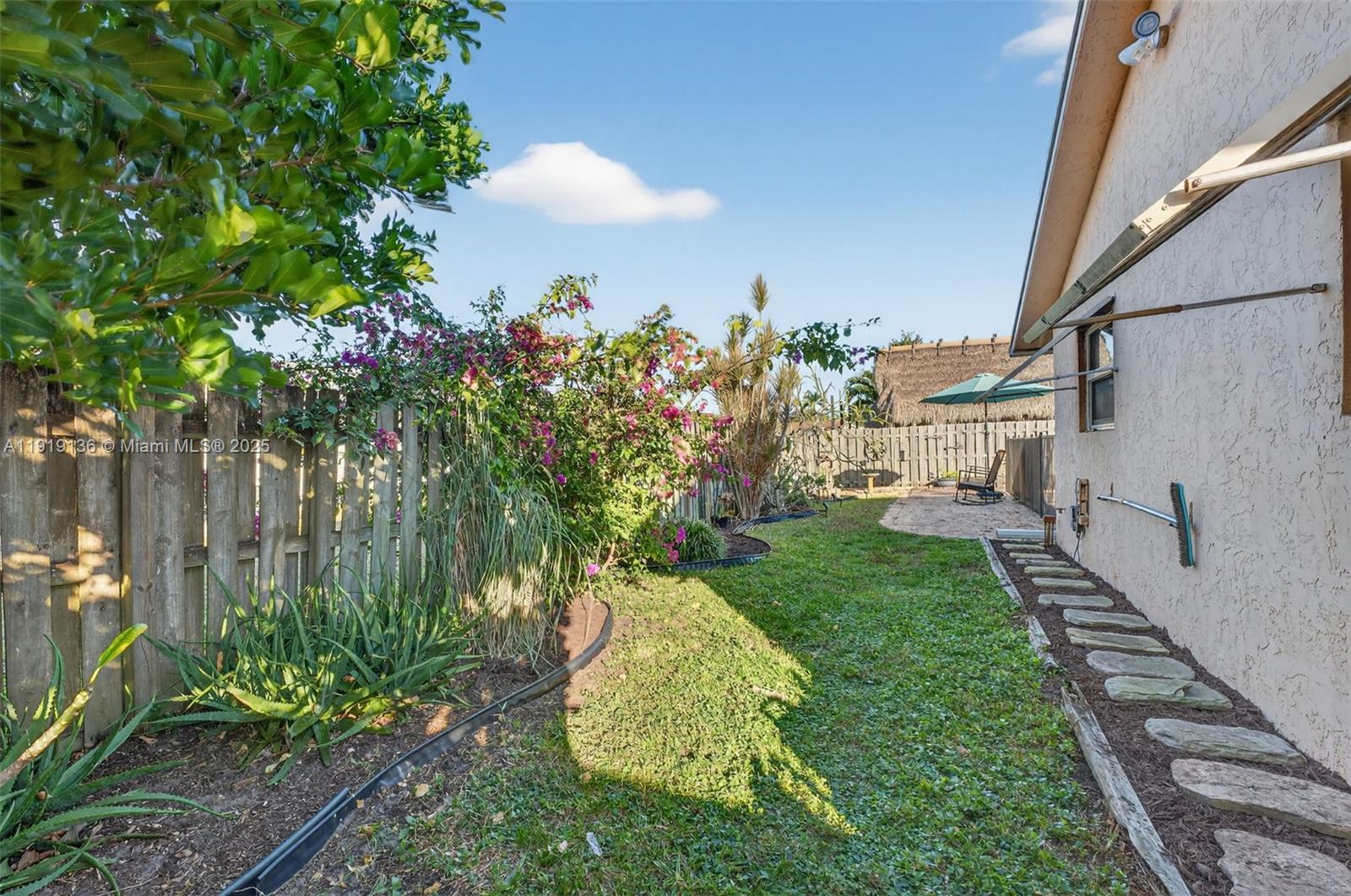 CRYSTAL HEIGHTS - Residential