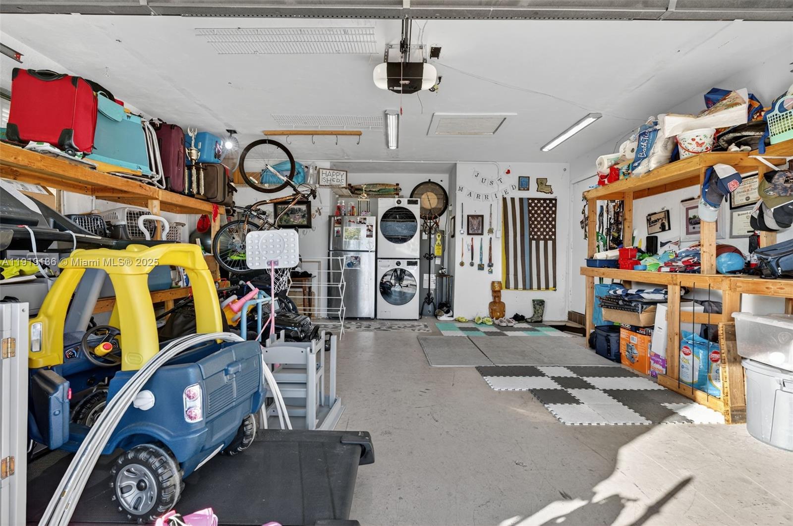 CRYSTAL HEIGHTS - Residential