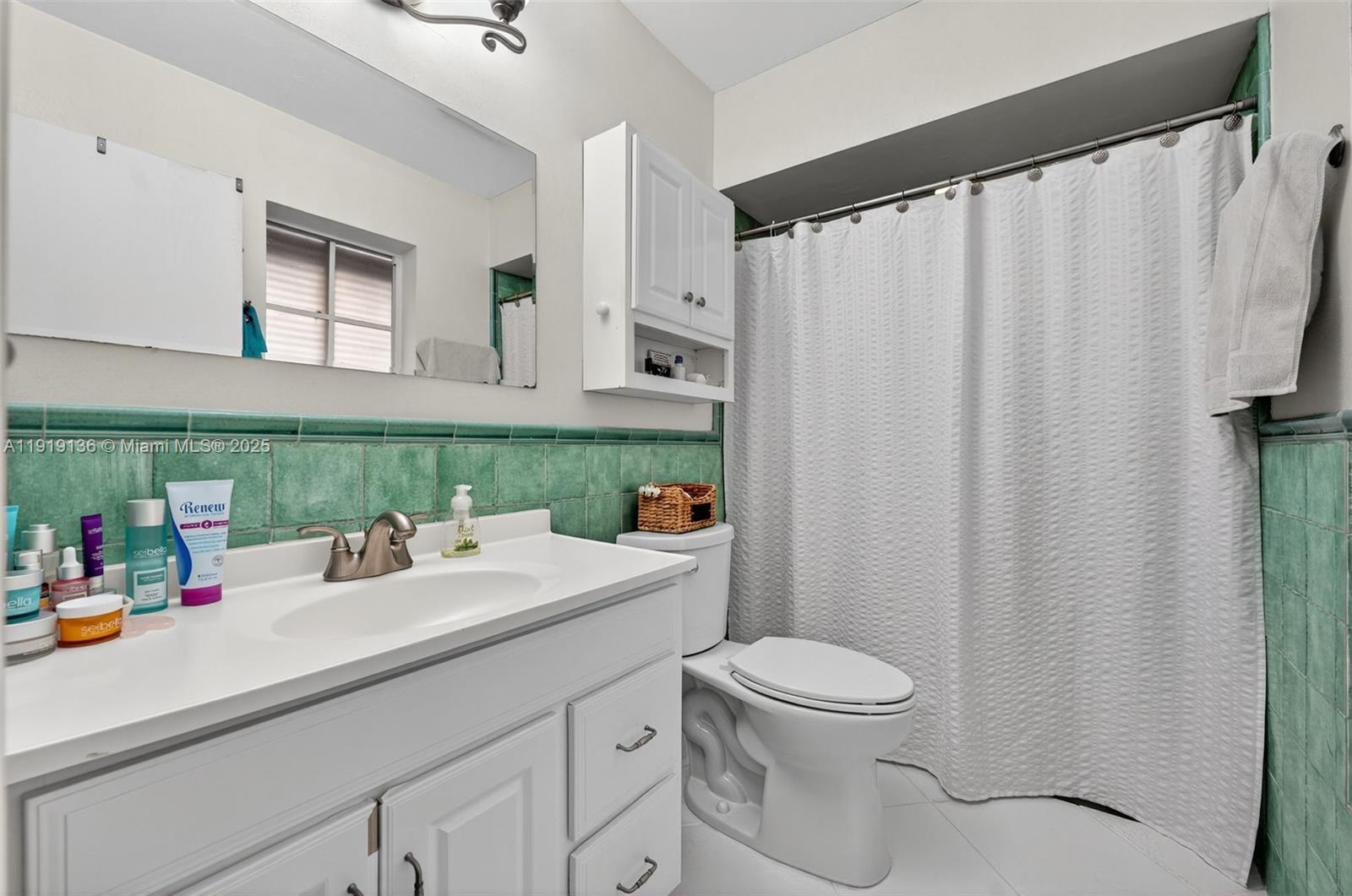 CRYSTAL HEIGHTS - Residential