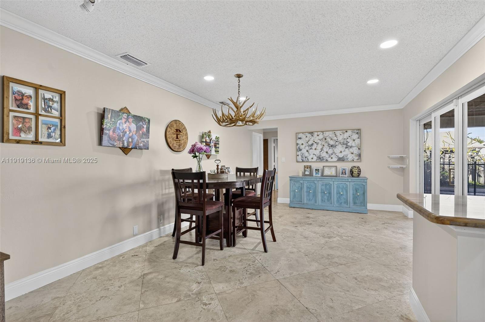 CRYSTAL HEIGHTS - Residential