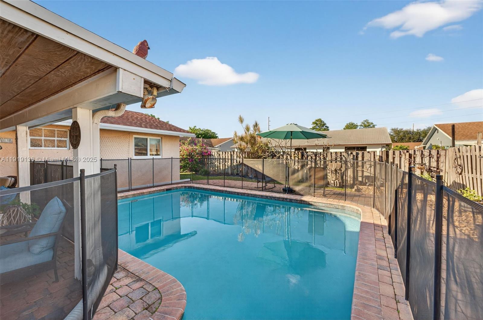 CRYSTAL HEIGHTS - Residential