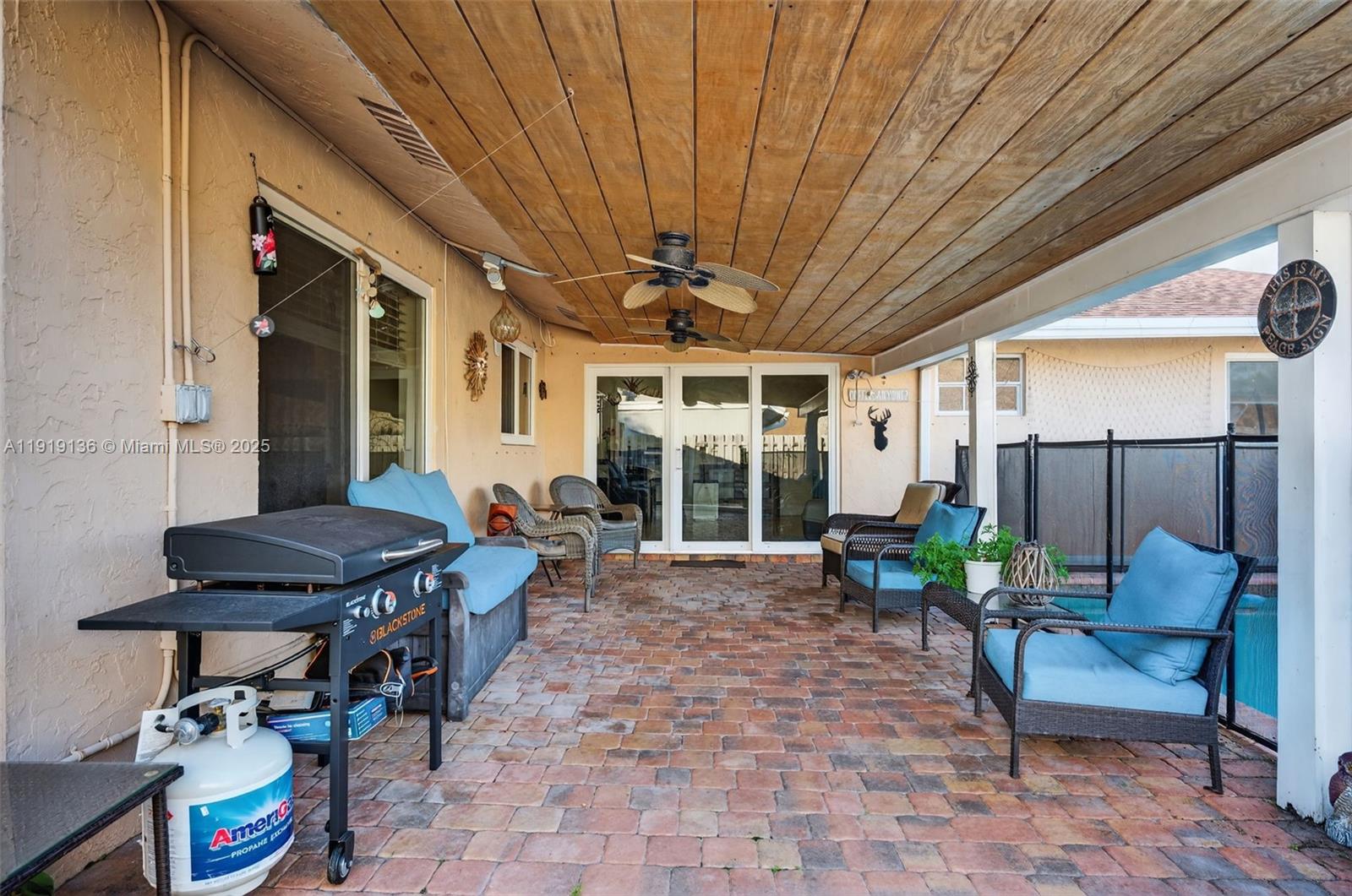 CRYSTAL HEIGHTS - Residential