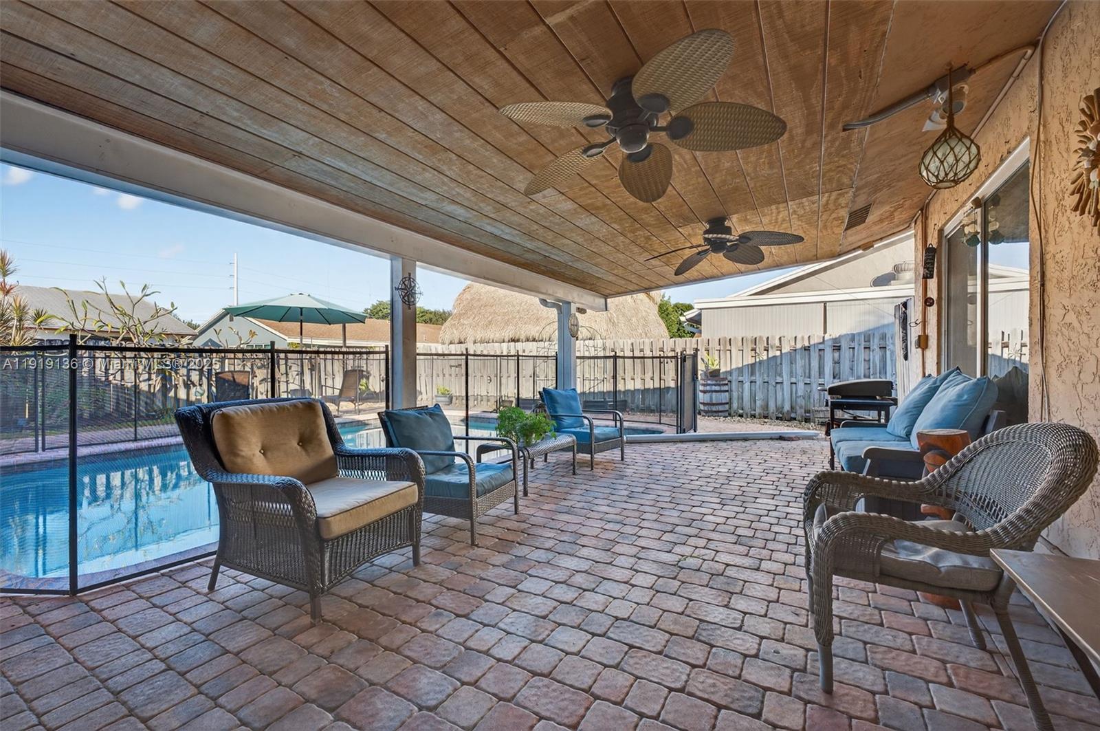 CRYSTAL HEIGHTS - Residential