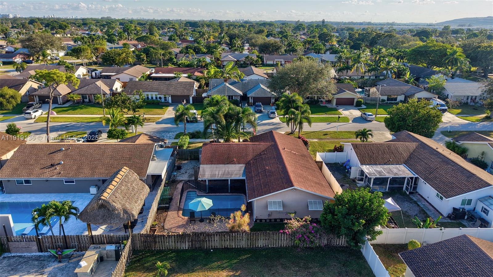 CRYSTAL HEIGHTS - Residential